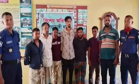বালিয়াডাঙ্গীতে মাদকবিরোধী অভিযানে ৭২ ঘণ্টায় ৪,৯৫০ পিস ইয়াবাসহ গ্রেপ্তার ৭