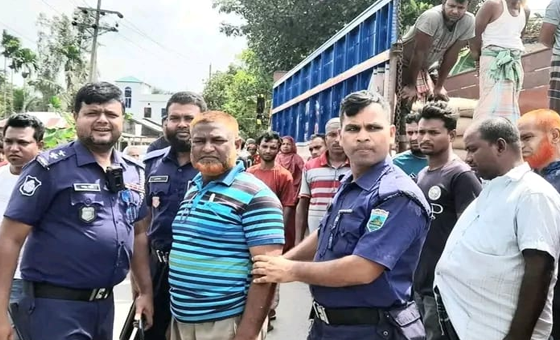 বগুড়া গাবতলীতে খাদ্যবান্ধবের চাল বিতরণে অনিয়মের অভিযোগে চালের ডিলার রশিদ গ্রেফতার