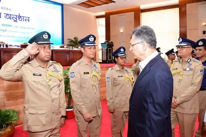 বিপিএম পদক অর্জন করায় জাহাঙ্গীর আলমকে সাভার উপজেলা সাংবাদিক সমিতির অভিনন্দন
