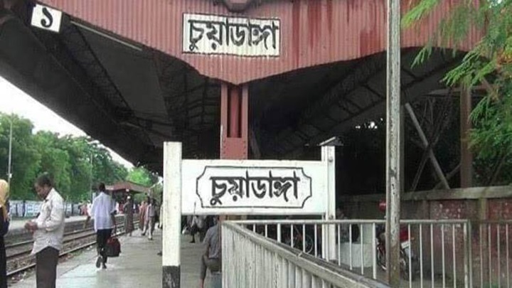 চুয়াডাঙ্গা রেল স্টেশনের নির্মাণকাজ দীর্ঘ সময়েও শেষ হয়নি, ভোগান্তি পোহাচ্ছেন যাত্রীরা