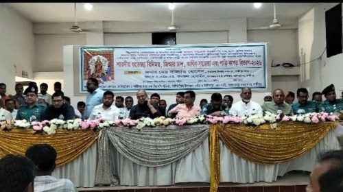 গাজীপুর ১ আসনে প্রধানমন্ত্রীর পক্ষ থেকে শারদীয় দুর্গাপূজা উপলক্ষে জিআর চাল,নগদ অর্থ ও শাড়ি কাপড় বিতরণ