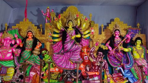 আজ মহাঅষ্টমী ও কুমারী পূজা: শালিখার দরিশলই স্কুলপাড়া দুর্গামন্দিরে ধর্মীয় ভাবগাম্ভীর্যে পূজা-অর্চনা