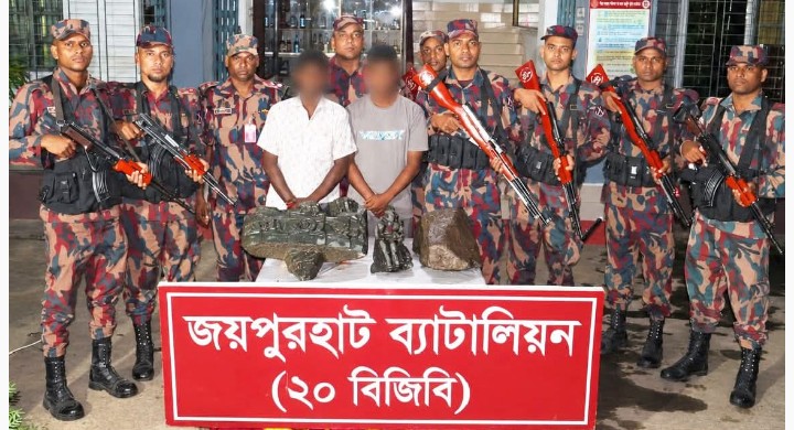 পাঁচবিবিতে কষ্টিপাথরের মূর্তি উদ্ধার, আটক ২